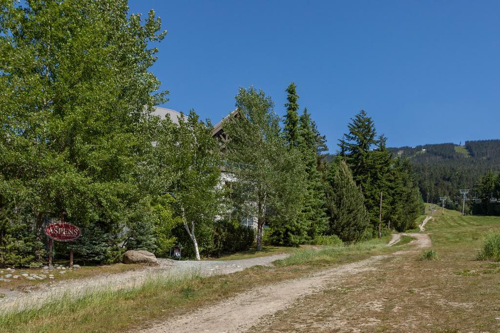 Aspens Mountain Side Resort Whistler Bagian luar foto